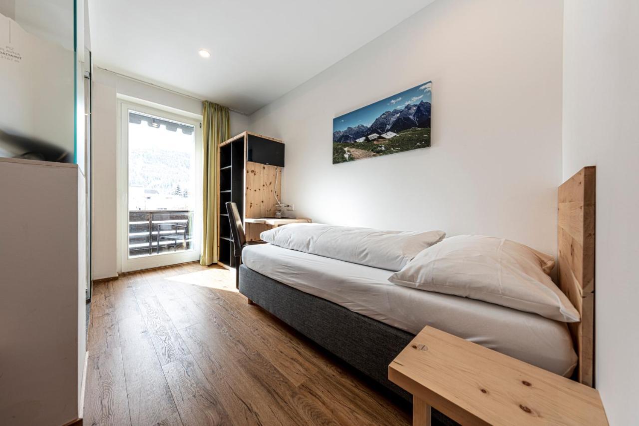 Hotel Filli Scuol Exteriör bild